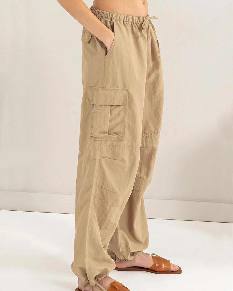 MID RISE PARACHUTE CARGO PANTS